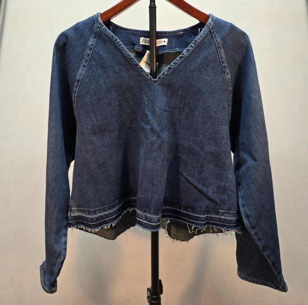 Zara NWT The Raglan Denim Cropped V‎ Neck Boho Y2K Top Raw Hem Long Sleeve (XS)